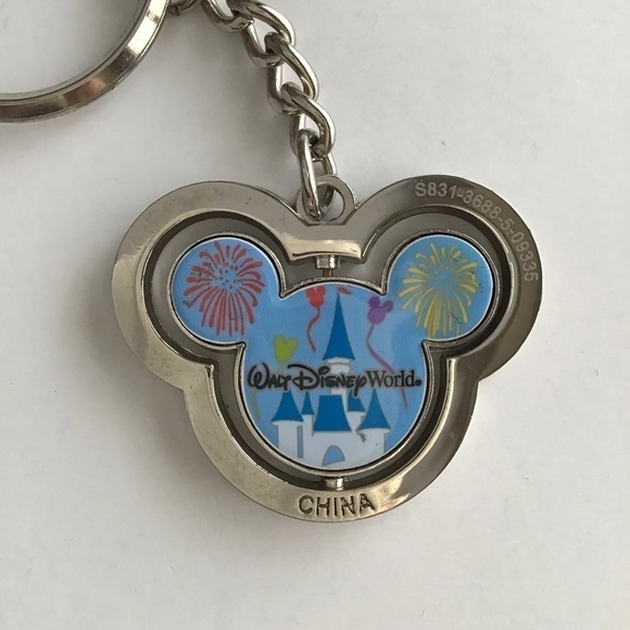 Vintage Walt Disney World Mickey Mouse Ears Swivel Keychain Keyring Castle - Picture 1 of 11